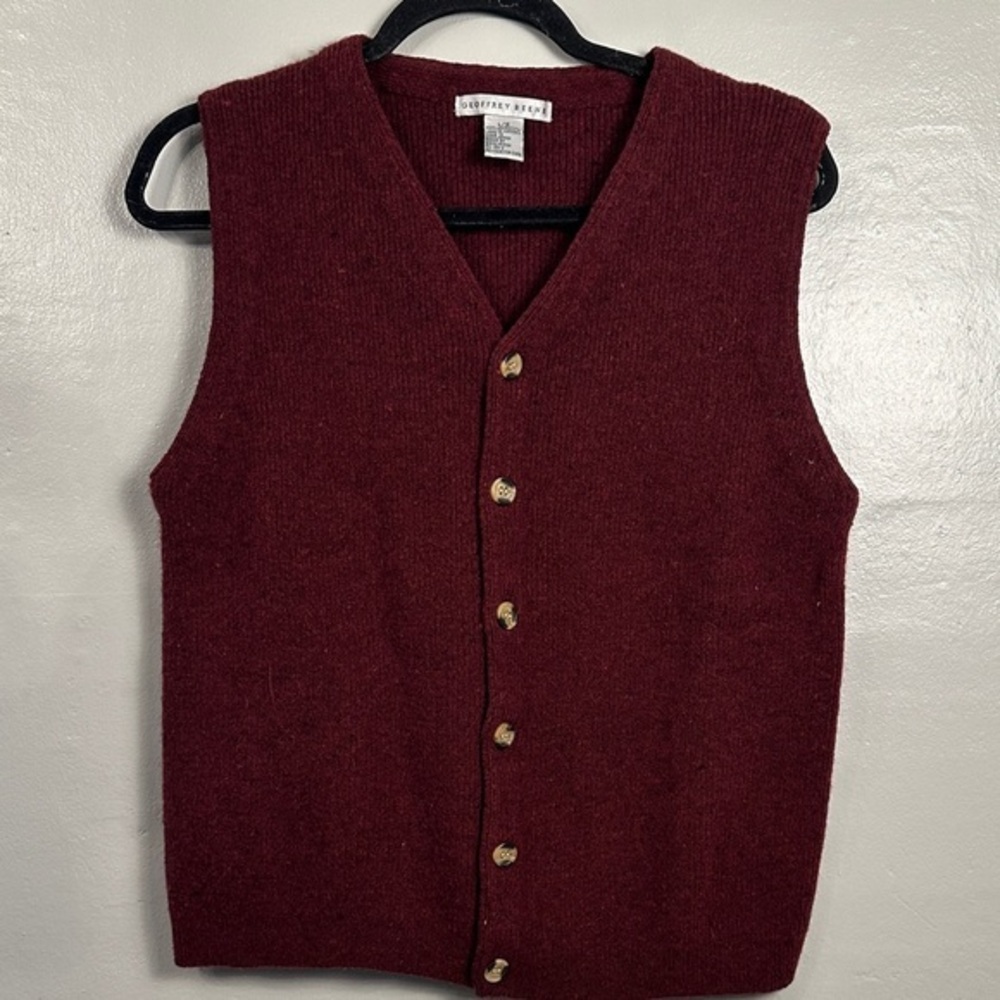 Gregory Beene 100% lambswool wine/burgundy sweater vest size large